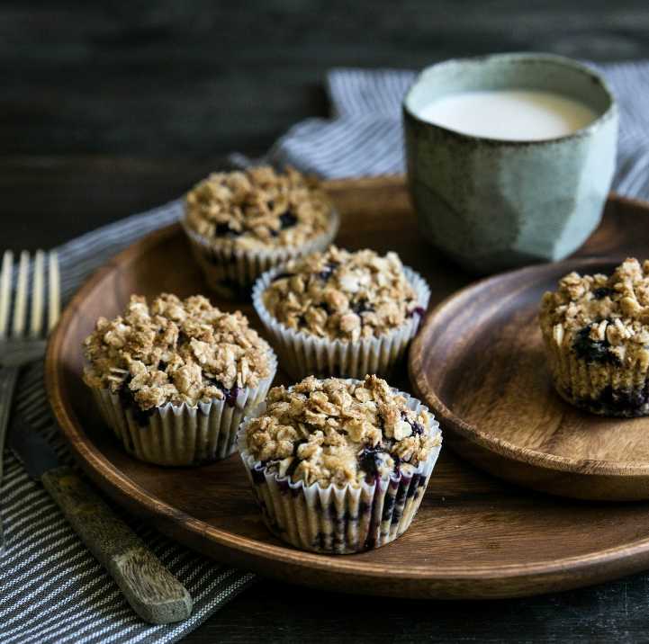 Bluberry Oat Crumble Muffins