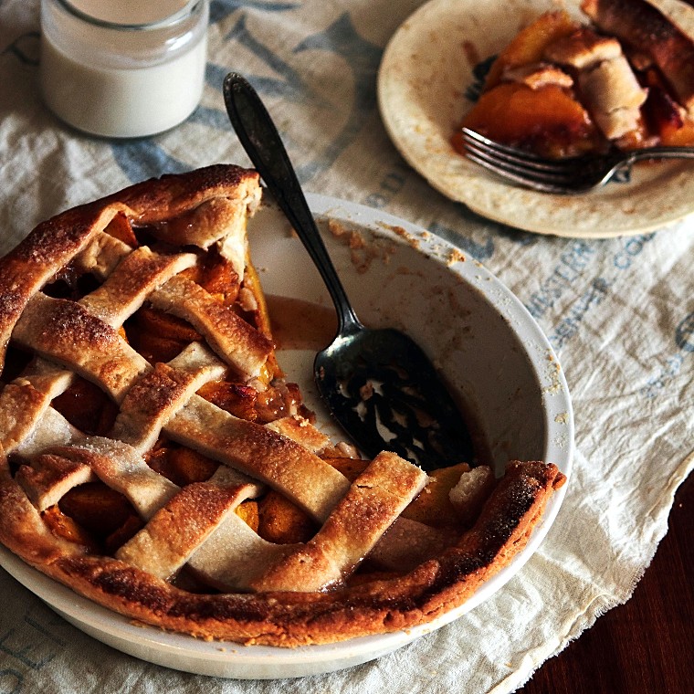 Vanilla Cardamom Peach Pie